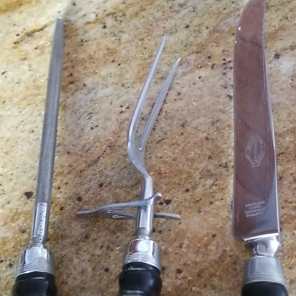 VTG Royal Brand Sheffield England 3PC carving set
